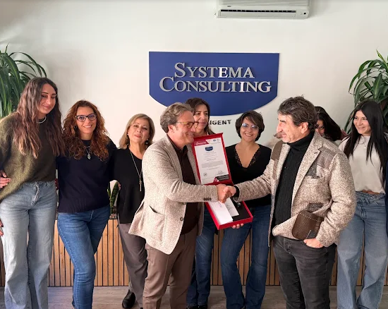 Systema Consulting durante una premiazione